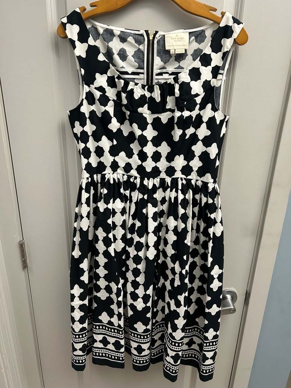 Kate Spade Dress Size 10 Black White Quatrefoil Print Flounce
